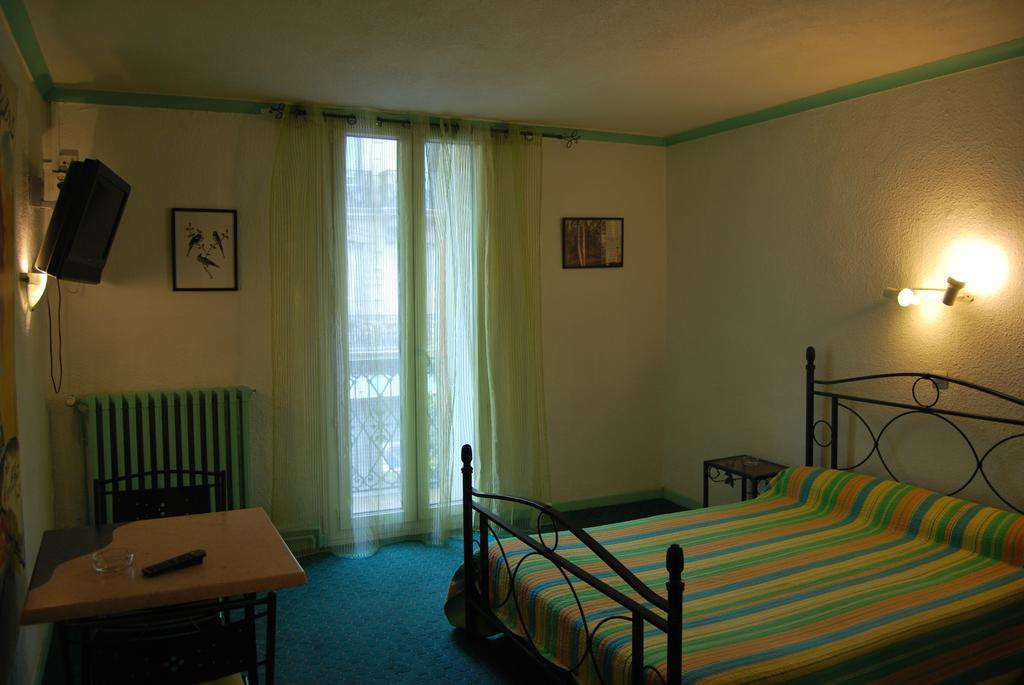 Le Revelois Beziers Room photo